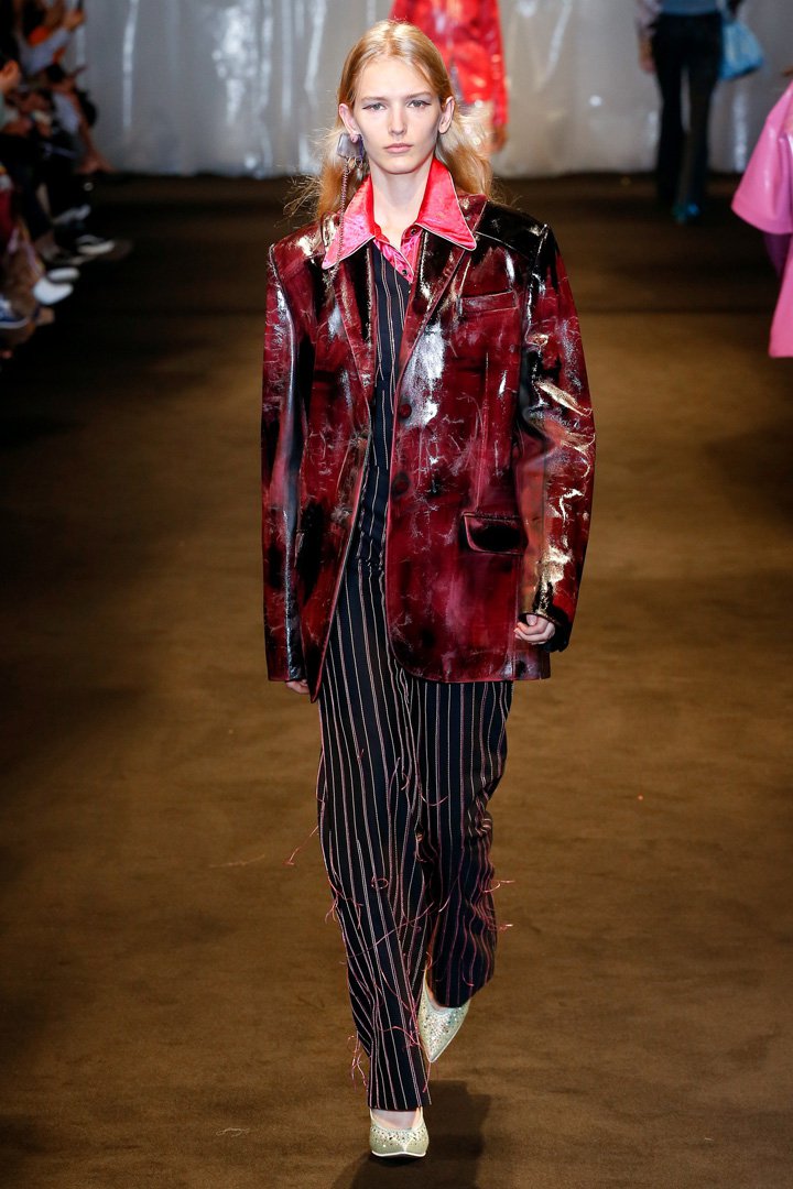 Acne Studios（艾克妮）2025巴黎时装周时装秀