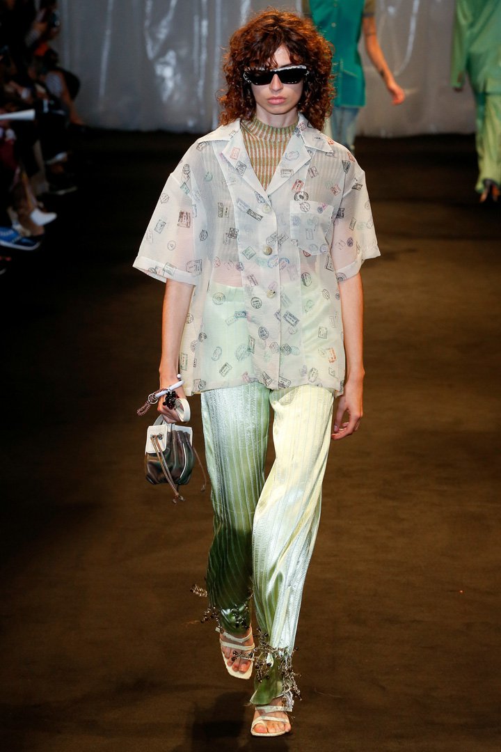 Acne Studios（艾克妮）2025巴黎时装周时装秀
