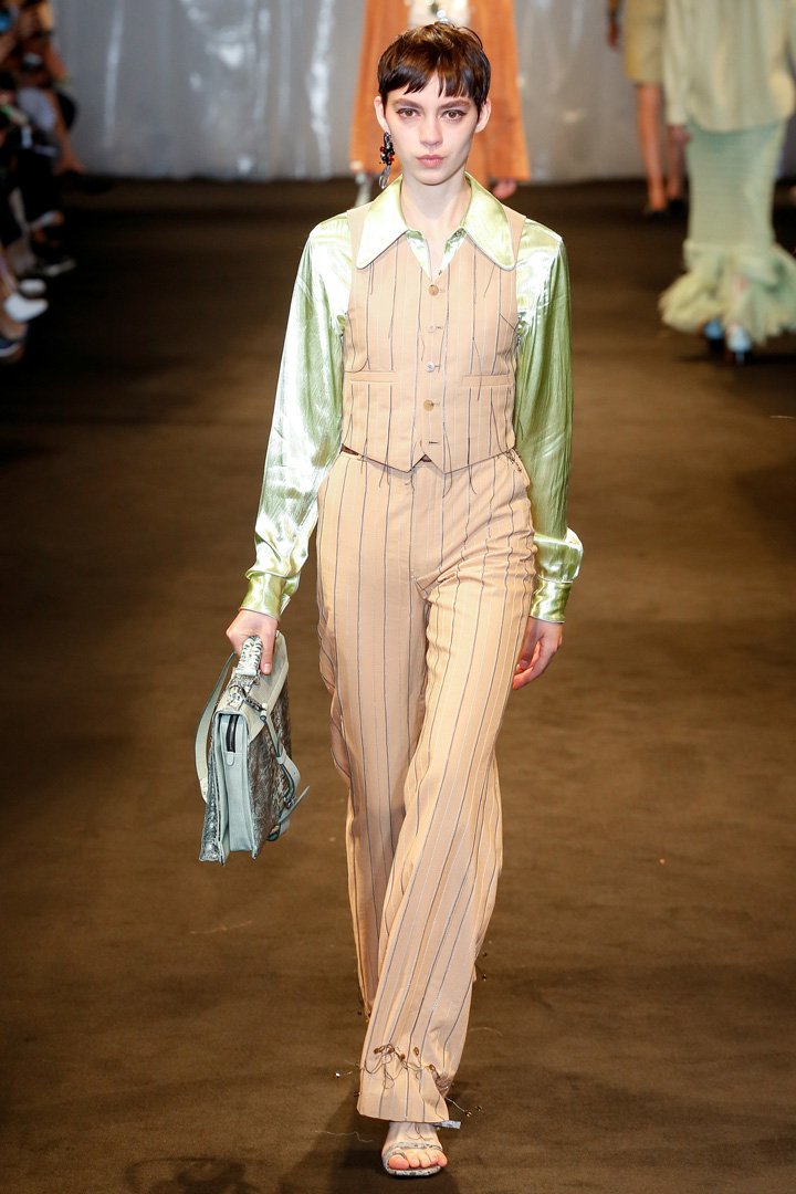 Acne Studios（艾克妮）2025巴黎时装周时装秀