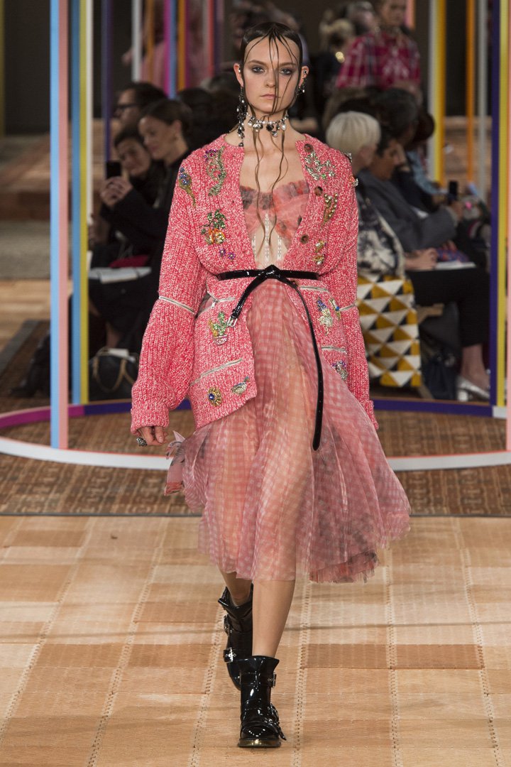 Alexander McQueen 2025巴黎时装周时装秀
