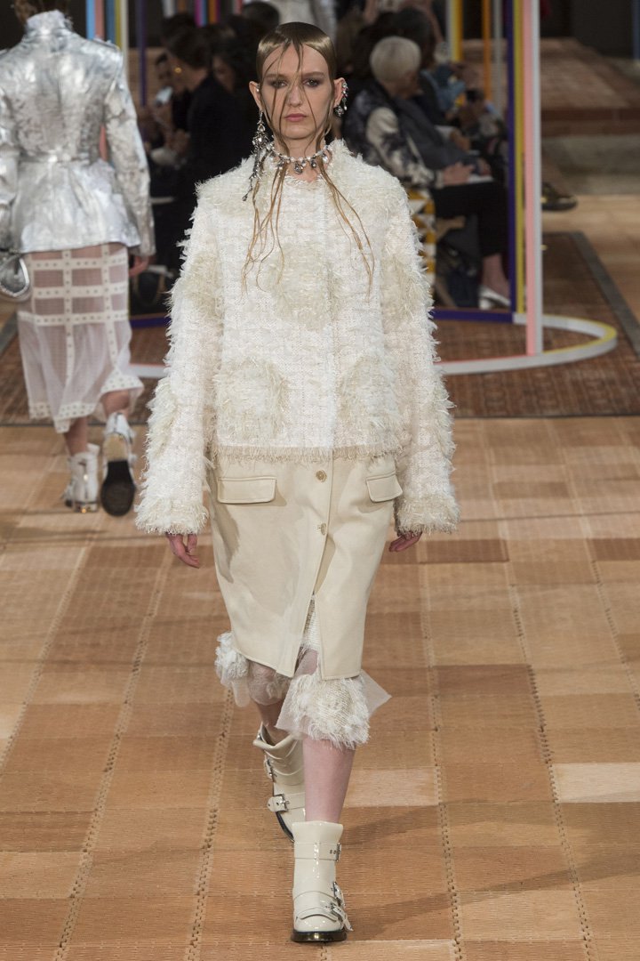 Alexander McQueen 2025巴黎时装周时装秀