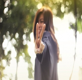 彩绘美甲图片 红唇彩绘美甲教程