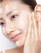 底妆需要哪些化妆品 想要一张美腻无瑕的高级脸蛋吗