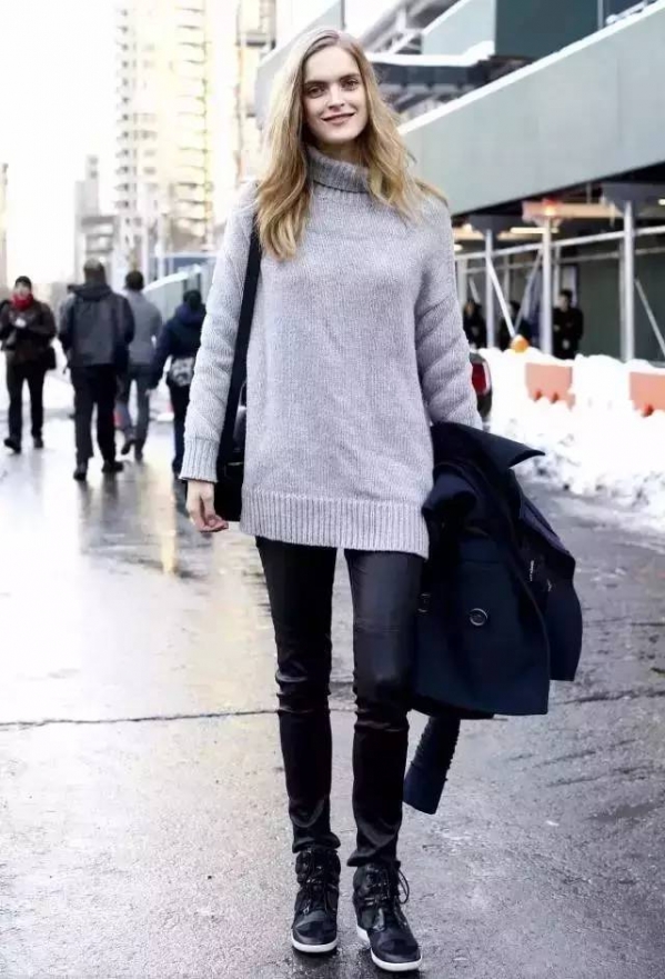 小黑裤怎么搭配衣服  小黑裤配什么上衣