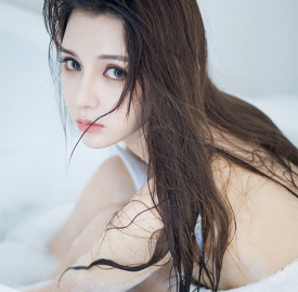 冬日红酒眼妆教程 温暖亮片红酒趴