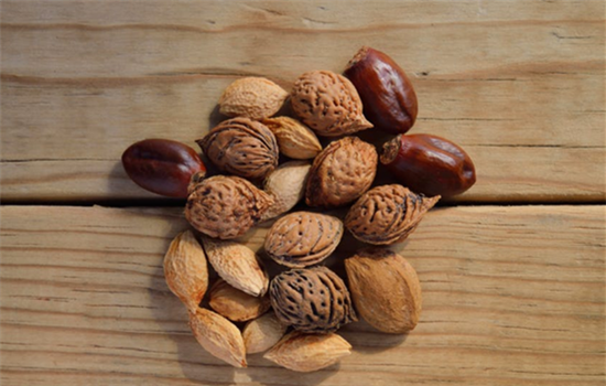 切眉后吃什么恢复的快 这6种食物切眉后一定要吃