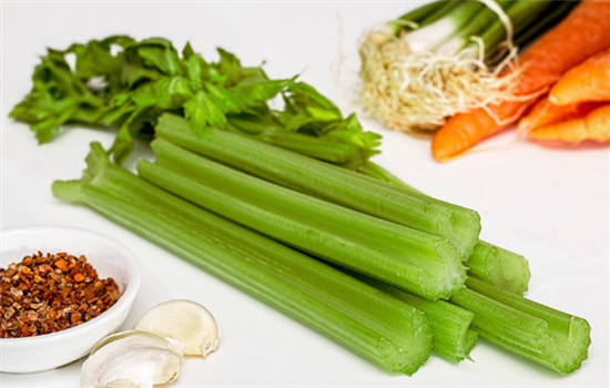 全切双眼皮吃什么最好 最好不要错过的6种食物