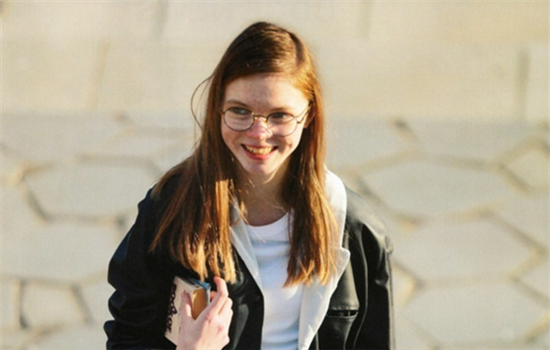 眼睑下垂会自己好吗 能自愈的话还要手术有何用