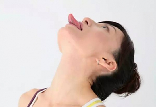 脸部瑜伽操 脸部瑜伽,让你好像重返“20岁”!