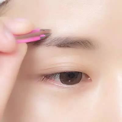韩式平眉的画法 眉毛画好了,你比女神还要美!
