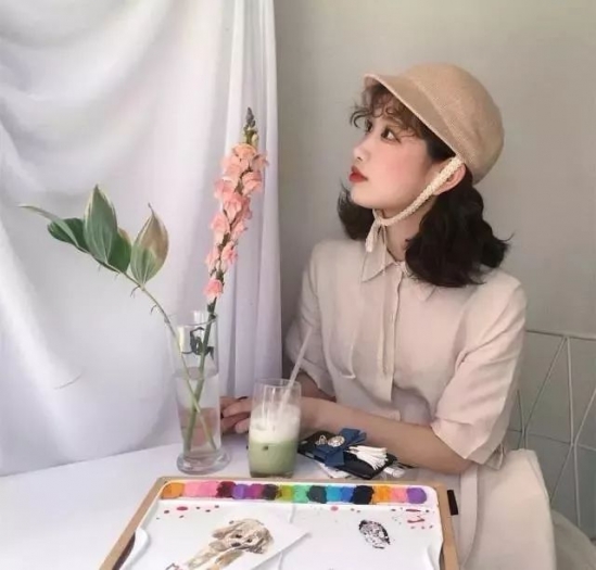 泡面头发型图片女生 这款发型比丸子头还减龄
