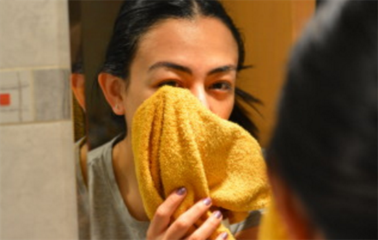 激光祛痘几天可以洗脸 不同激光治疗洗脸时间有差异