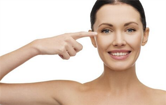 鱼尾纹除皱针多久见效 微创去鱼尾纹术前一定要知道的事
