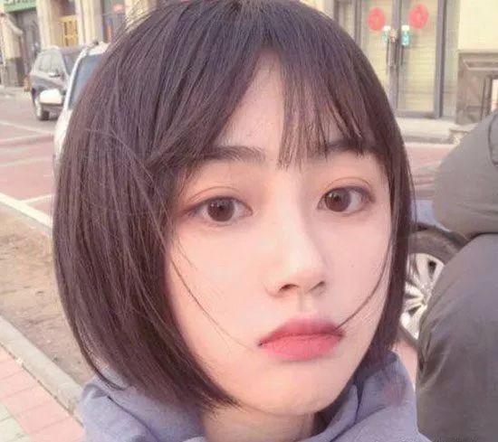 2025年流行什么短发女 看了你还敢剪短发吗