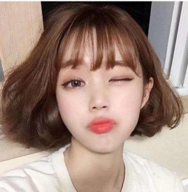中长发配什么颜色好看 2025流行这些发色