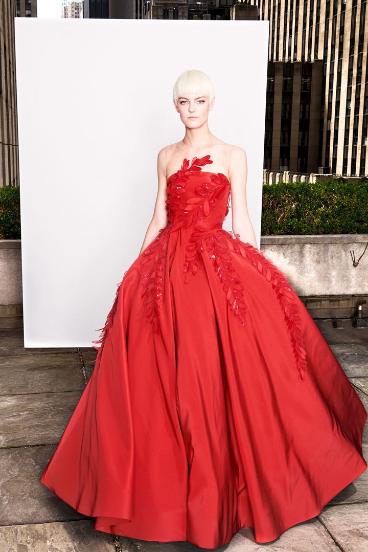 Oscar de la Renta 2025早春时尚服装造型图