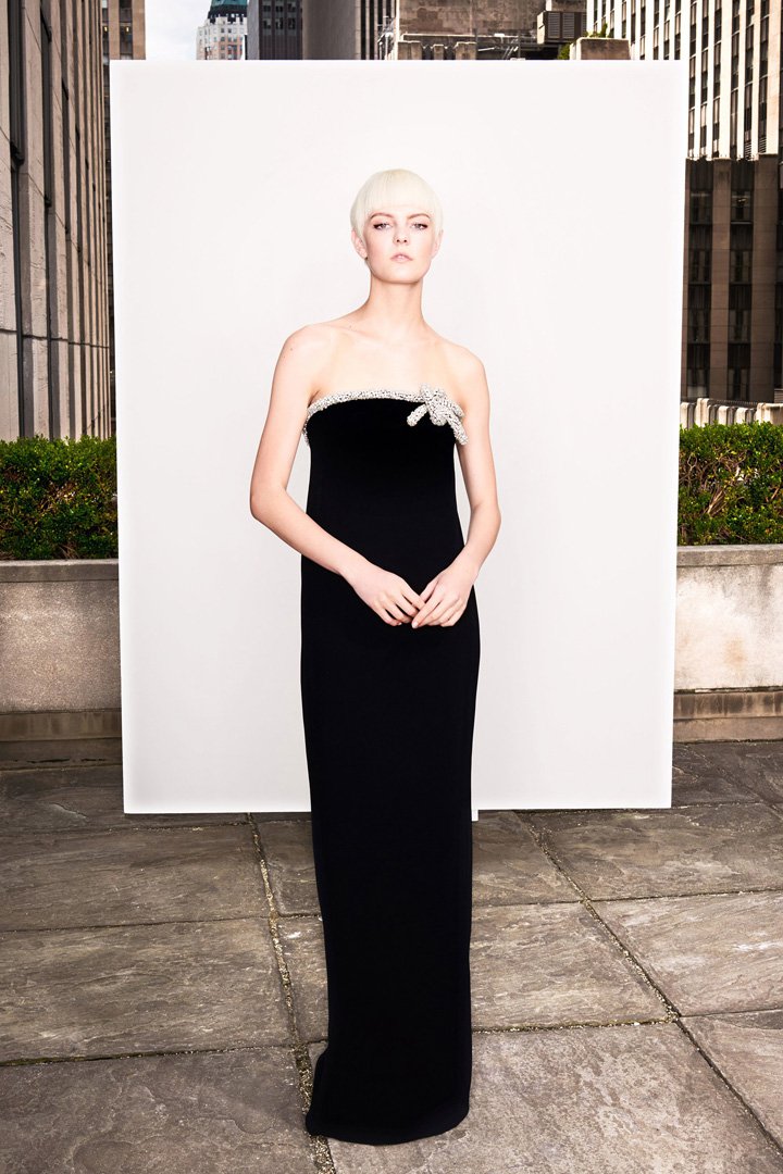 Oscar de la Renta 2025早春时尚服装造型图