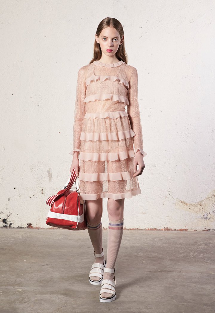 Red Valentino 2025时尚服装造型图