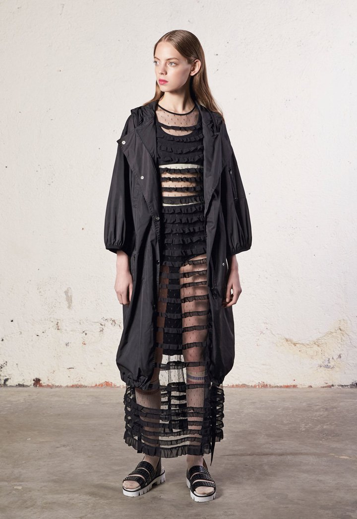 Red Valentino 2025时尚服装造型图