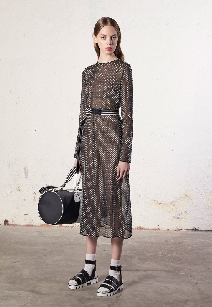 Red Valentino 2025时尚服装造型图