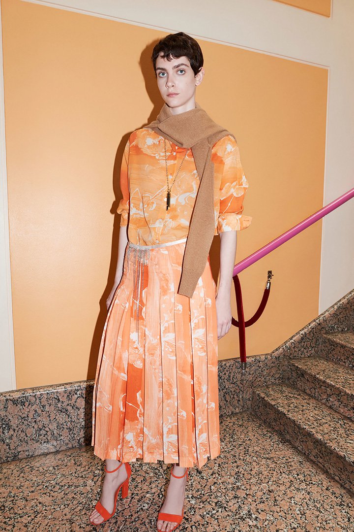 Victoria Beckham 2025服装商业广告摄影图