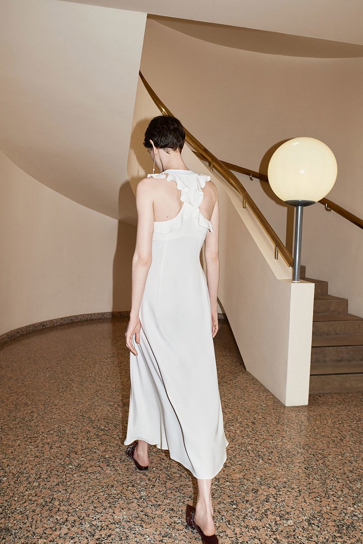 Victoria Beckham 2025服装商业广告摄影图