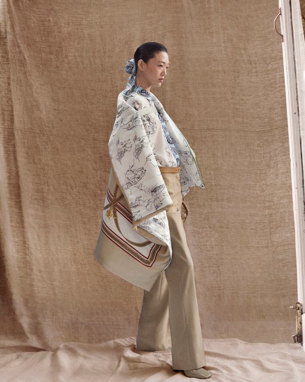 Burberry 2025服装品牌发布秀