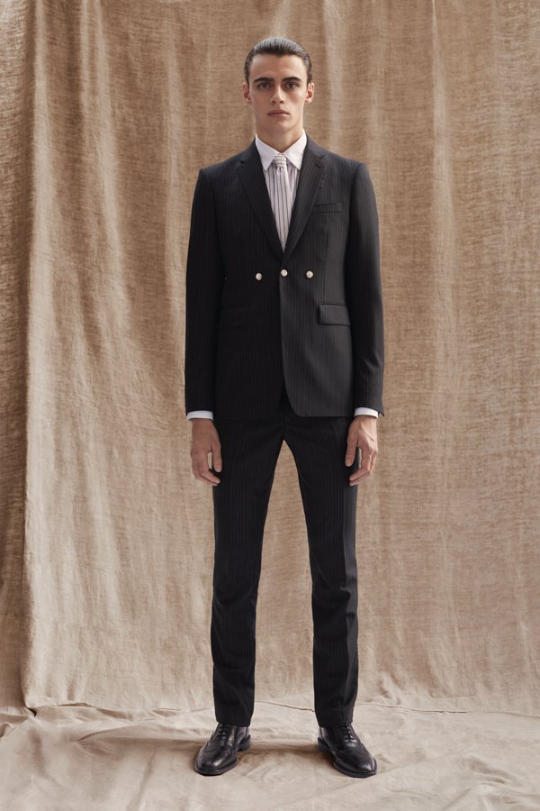 Burberry 2025服装品牌发布秀
