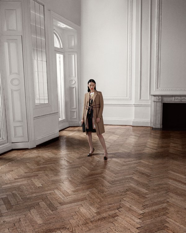 Burberry 2025服装品牌发布秀