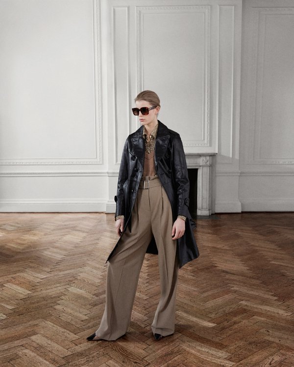 Burberry 2025服装品牌发布秀