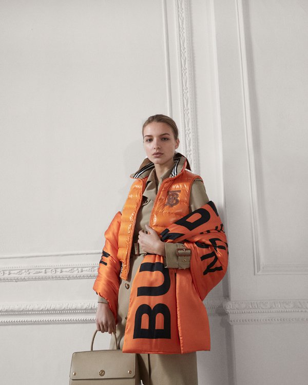 Burberry 2025服装品牌发布秀