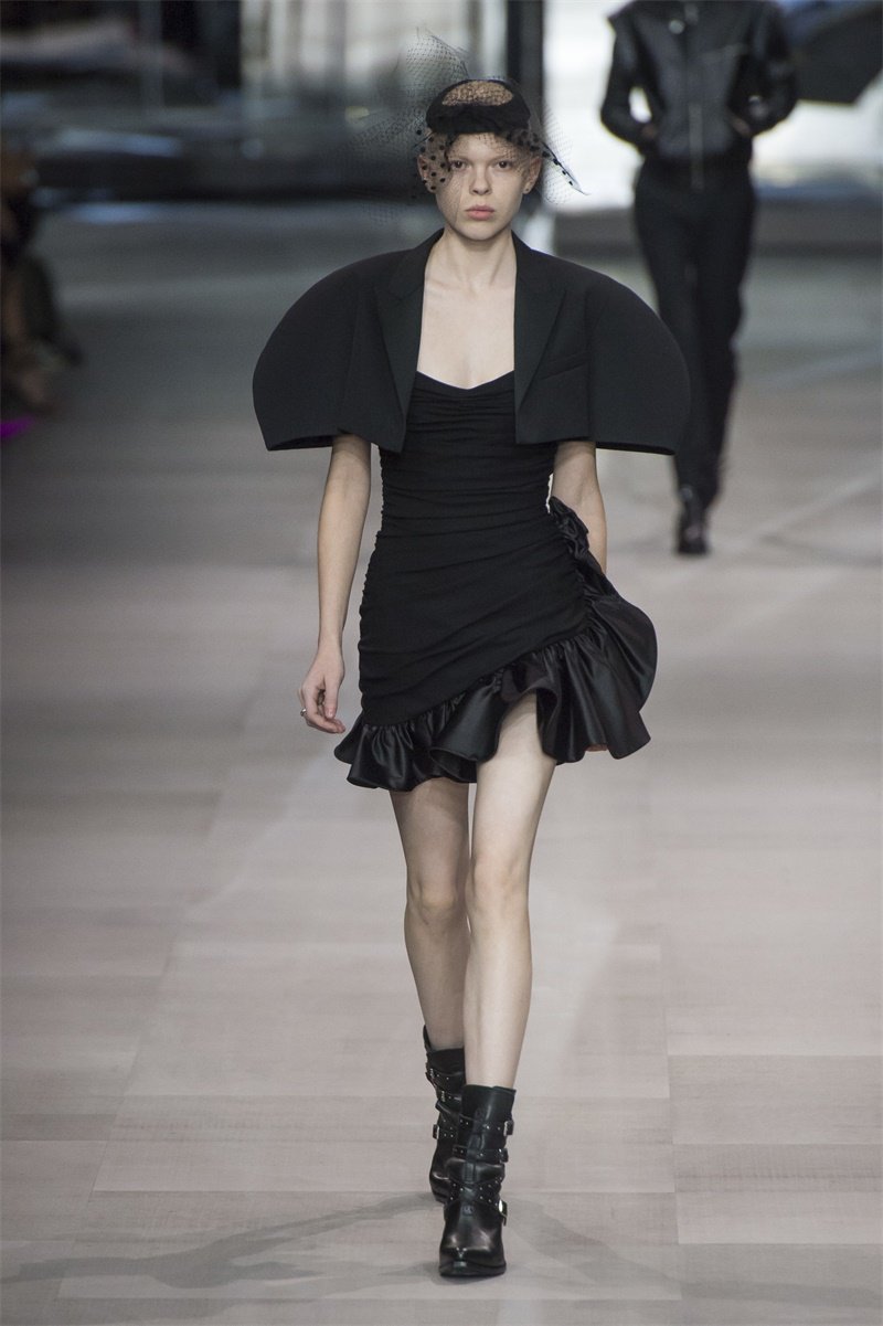 Celine 2025春夏时装秀 赛琳2025高级成衣秀