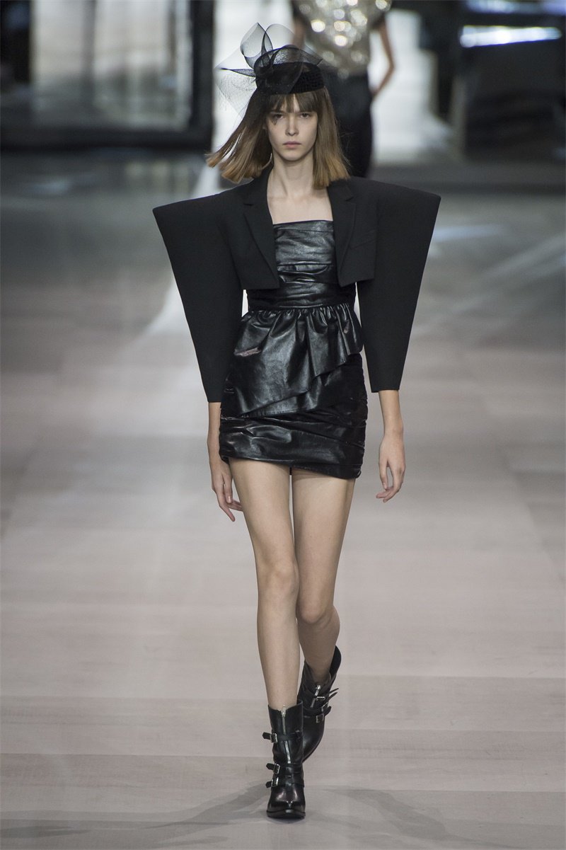 Celine 2025春夏时装秀 赛琳2025高级成衣秀