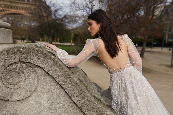 Julie Vino 2025婚纱礼服系列大片 品牌婚纱摄影组图欣赏