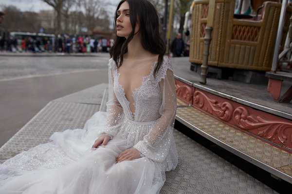 Julie Vino 2025婚纱礼服系列大片 品牌婚纱摄影组图欣赏