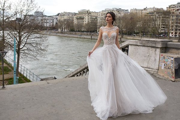 Julie Vino 2025婚纱礼服系列大片 品牌婚纱摄影组图欣赏