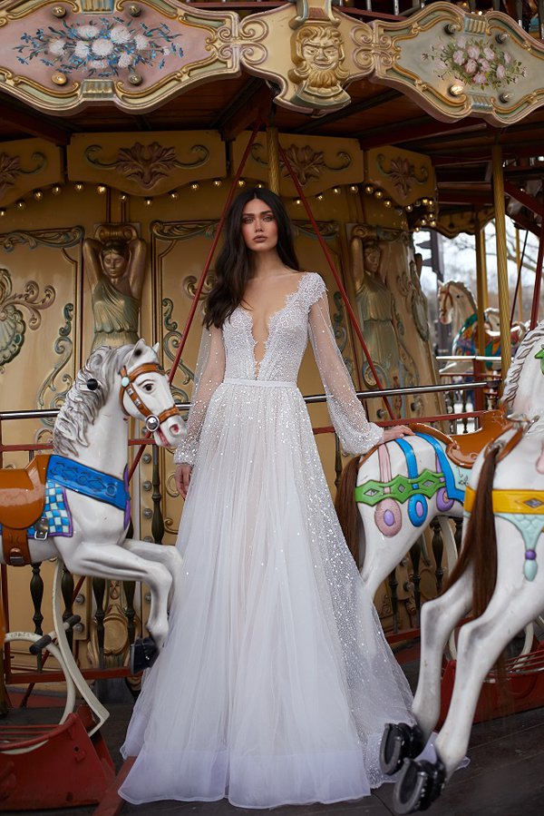 Julie Vino 2025婚纱礼服系列大片 品牌婚纱摄影组图欣赏