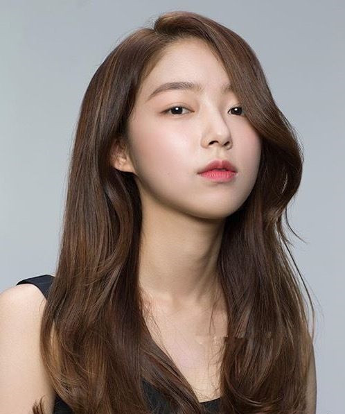 2025发型图 18发型女