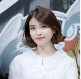 2025年最流行的短发女