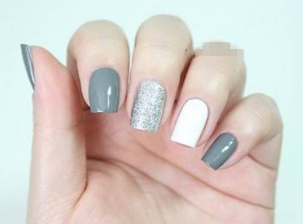 磨砂美甲怎么做 磨砂美甲教程