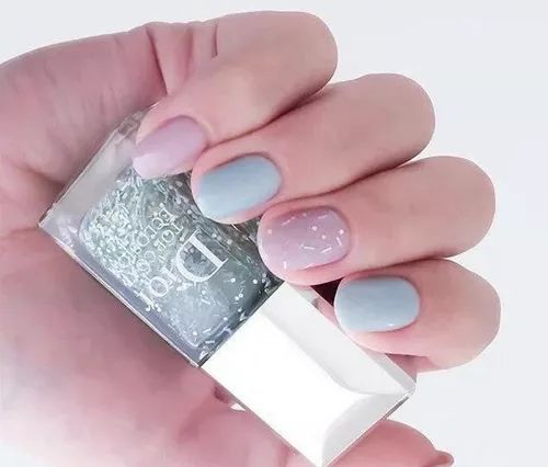 女生秋冬做什么美甲好看 2025秋冬流行美甲图片