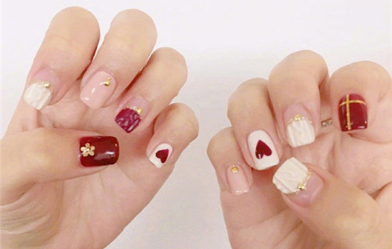 圣诞美甲图片2025 圣诞款美甲