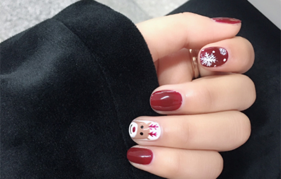 圣诞美甲图片2025 圣诞款美甲