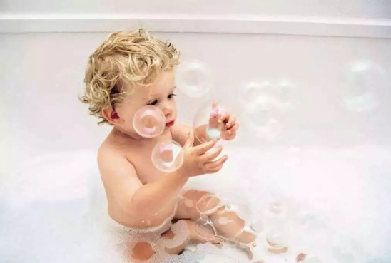 宝宝夏天感冒能洗澡吗