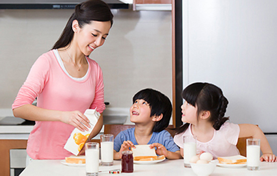 宝宝拉绿色大便是怎么回事 宝宝大便绿色怎么回事