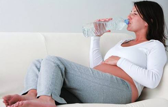孕妇羊水少怎么办 孕妇羊水少怎么改善