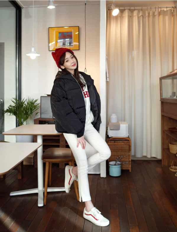 黑色面包服配什么鞋子