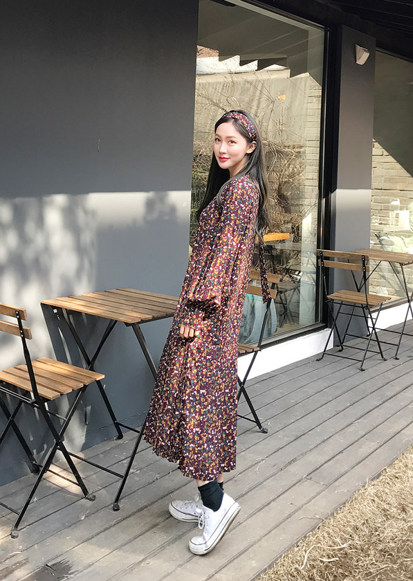 小白鞋会越穿越大吗 小白鞋会不会越穿越大