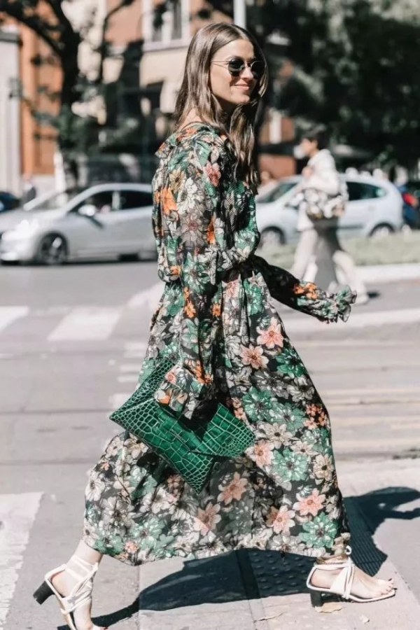 碎花连衣裙怎么选