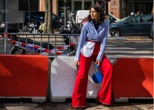 浅色衬衣搭配什么裤子 浅色牛仔衬衣配什么裤子